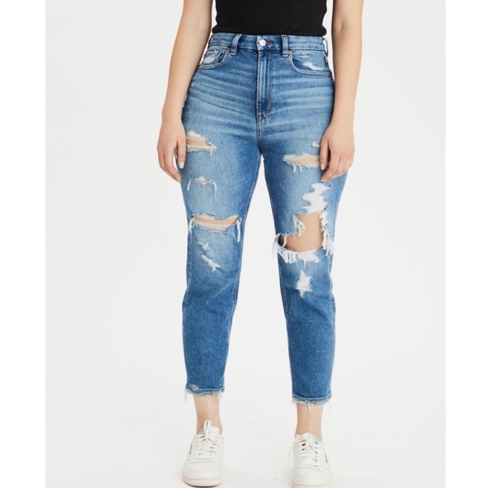 American Eagle Curvy High-Waisted Mom Jeans